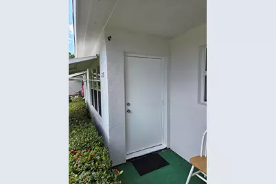 7205 W Oakridge Circle, Lantana, FL 33462 - Photo 2