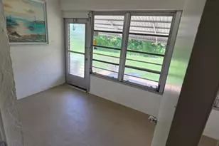 7205 W Oakridge Cir, Lantana, FL 33462 - Photo 14