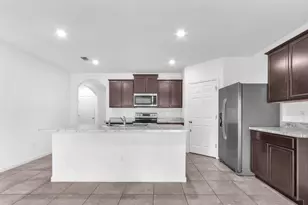 2550 SE Rock Springs Dr, Port Saint Lucie, FL 34952 - Photo 6