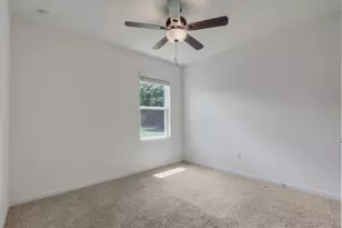 2550 SE Rock Springs Dr, Port Saint Lucie, FL 34952 - Photo 18