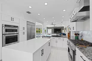 2701 Tecumseh Dr, West Palm Beach, FL 33409 - Photo 14