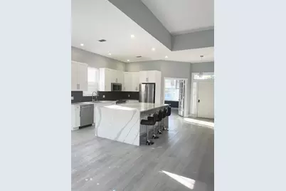 304 NW Bentley Circle, Port Saint Lucie, FL 34986 - Photo 2