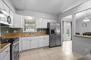 767 SE Chaloupe Ave, Port Saint Lucie, FL 34983 - Photo 8