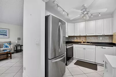 739 Normandy P, Delray Beach, FL 33484 - Photo 2