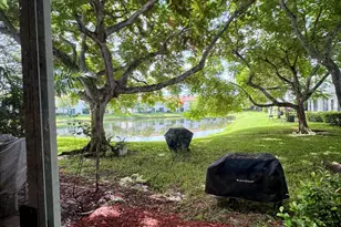 4199 Napoli Lake Dr, Riviera Beach, FL 33410 - Photo 28