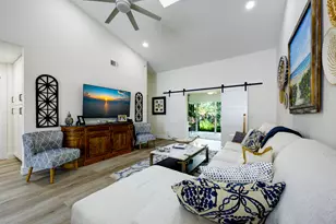 10976 SE Sea Pines Cir, Hobe Sound, FL 33455 - Photo 2
