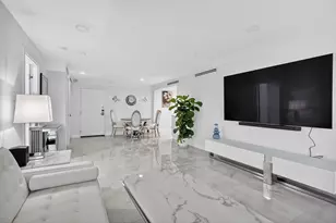 5225 Collins Ave, Miami Beach, FL 33140 - Photo 1
