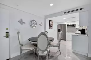 5225 Collins Ave, Miami Beach, FL 33140 - Photo 8