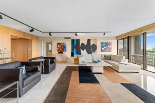 2480 Presidential Way, West Palm Beach, FL 33401 - Photo 4