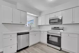 119 SE Camino St, Port Saint Lucie, FL 34952 - Photo 10