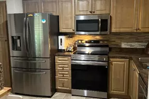 2102 N Maplewood Dr, Greenacres, FL 33415 - Photo 10