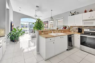 7736 Cherry Blossom St, Boynton Beach, FL 33437 - Photo 12