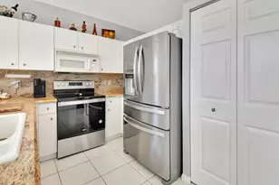 7736 Cherry Blossom St, Boynton Beach, FL 33437 - Photo 16