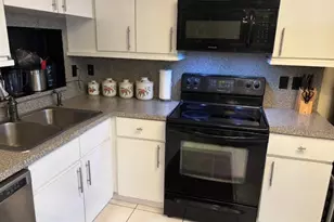 7531 NW 86th Terrace, Tamarac, FL 33321 - Photo 16