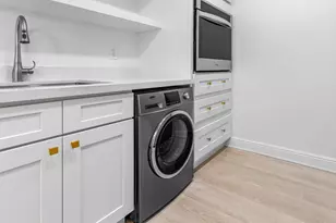 689 NE 6th Ct, Boynton Beach, FL 33435 - Photo 14