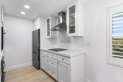 689 NE 6th Court #4050, Boynton Beach, FL 33435 - Photo 12