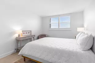 689 NE 6th Ct, Boynton Beach, FL 33435 - Photo 16