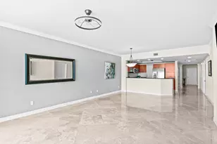 2650 Lake Shore Dr, Riviera Beach, FL 33404 - Photo 12