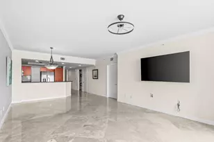 2650 Lake Shore Dr, Riviera Beach, FL 33404 - Photo 10