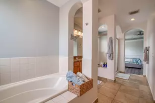 410 Cresta Cir, West Palm Beach, FL 33413 - Photo 26