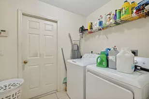 152 SW Hawthorne Cir, Port Saint Lucie, FL 34953 - Photo 16