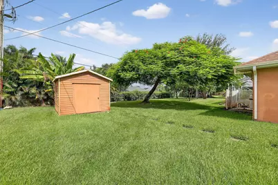 152 SW Hawthorne Circle, Port Saint Lucie, FL 34953 - Photo 6