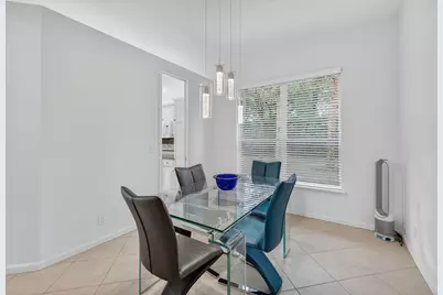 8828 Sandown Way, Boynton Beach, FL 33472 - Photo 4