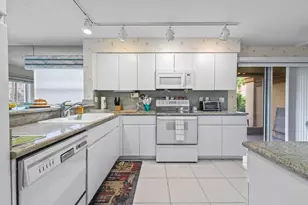 9975 Seacrest Cir, Boynton Beach, FL 33437 - Photo 10