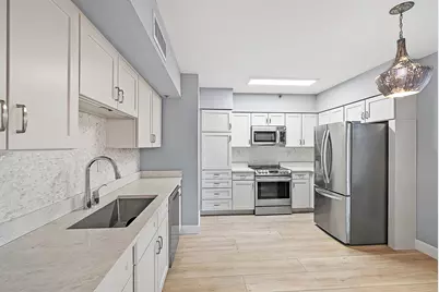 16910 Bay Street #E204, Jupiter, FL 33477 - Photo 8