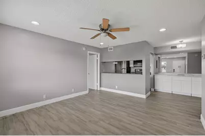 7125 Golf Colony Court #202, Lake Worth, FL 33467 - Photo 4