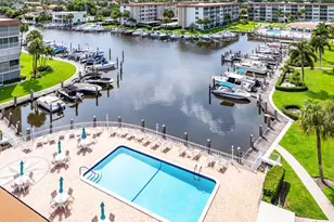 920 Dogwood Dr, Delray Beach, FL 33483 - Photo 32