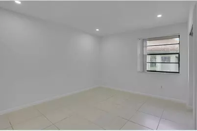 315 NW 36th Avenue, Deerfield Beach, FL 33442 - Photo 14