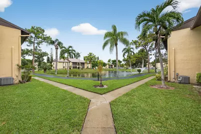 340 Pine Ridge Circle #B-2, Greenacres, FL 33463 - Photo 2