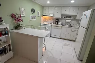 407 Greenbrier A, West Palm Beach, FL 33417 - Photo 8