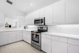 790 Clearbrook Park Cir, Delray Beach, FL 33445 - Photo 12