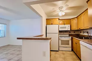 123 Camden F, West Palm Beach, FL 33417 - Photo 2