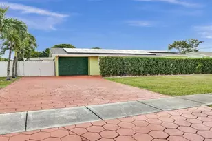1088 W River Dr, Margate, FL 33063 - Photo 2