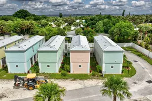 300 NE Coastal Dr, Jensen Beach, FL 34957 - Photo 38