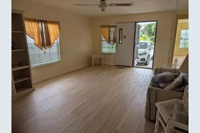 71 W Caribbean, Port Saint Lucie, FL 34952 - Photo 2