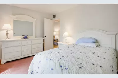 319 Pine Ridge Circle #B1, Greenacres, FL 33463 - Photo 16