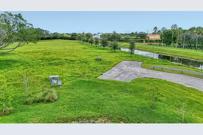 3102 Greenbriar Boulevard, Wellington, FL 33414 - Photo 4