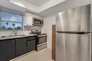 2775 Dudley Dr W, West Palm Beach, FL 33415 - Photo 12