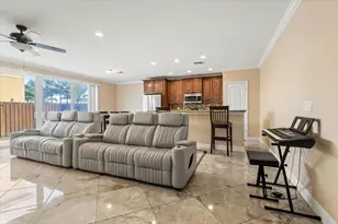 3325 Elizabeth Pl S, Lake Worth, FL 33461 - Photo 8