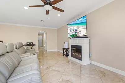 3325 Elizabeth Place S, Lake Worth, FL 33461 - Photo 10