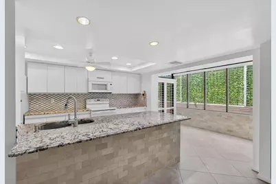 1100 Surf Road #109, Palm Beach Shores, FL 33404 - Photo 32