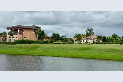 114 SE Via San Marino, Port Saint Lucie, FL 34984 - Photo 4