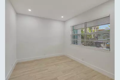325 E Decarie Street, Delray Beach, FL 33444 - Photo 22