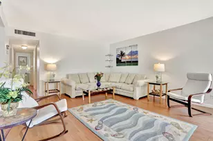 1069 Hillsboro Mile, Pompano Beach, FL 33062 - Photo 2