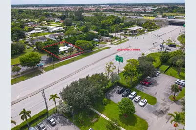 122 Springdale Road, Lake Worth, FL 33467 - Photo 2