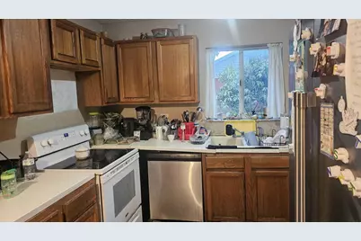 8741 SW 10th Street, Pembroke Pines, FL 33025 - Photo 4